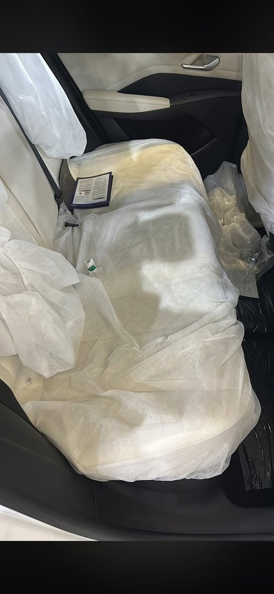 السلام عليكم كن بلاص كسر زيرو ماشيه ٢٠٠٠
زيرو بيها شخط بسيط تنباع 
+ الرقم المميز تنباع معه الرقم المميز
للاستفسار ***********
