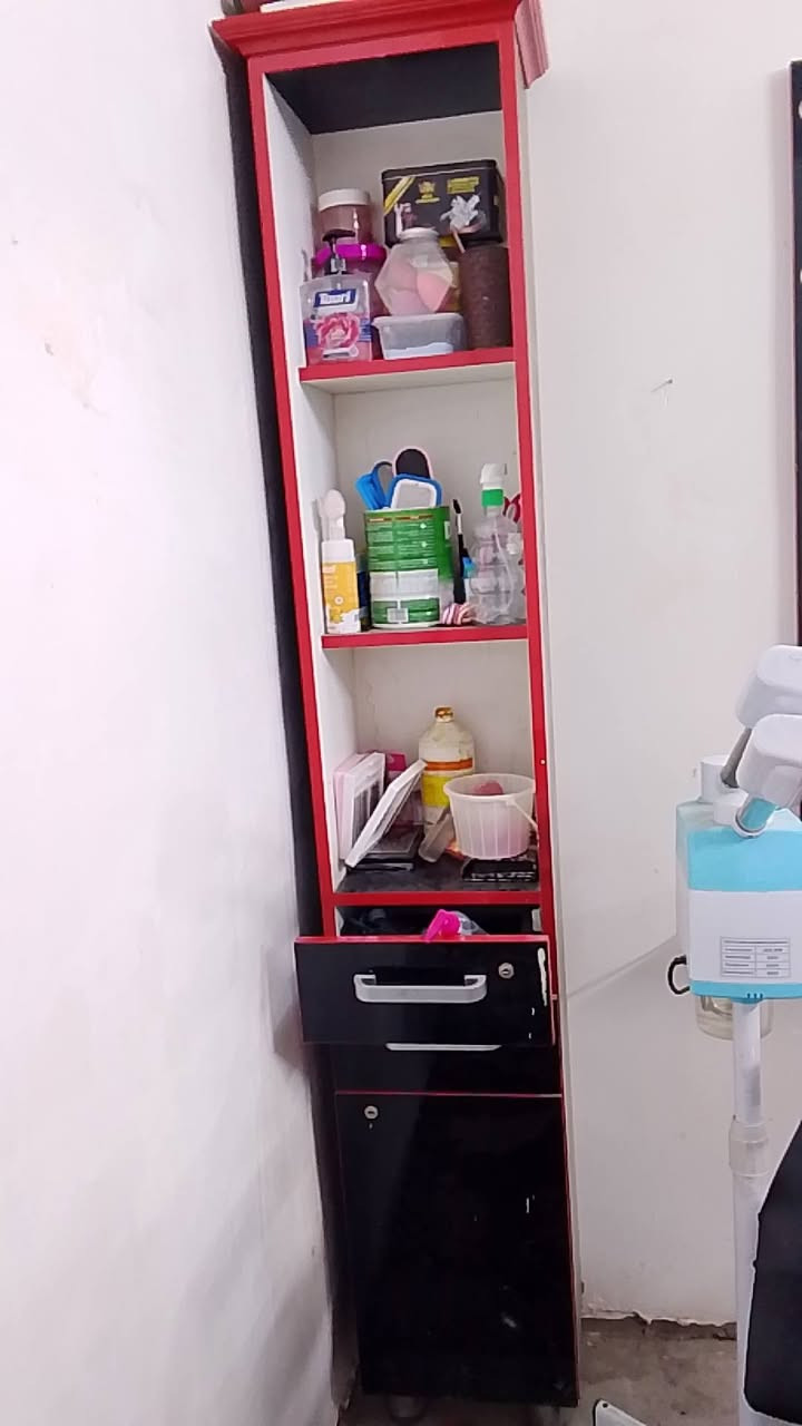 السلام عليكم عندي ذني الغراض للبيع
سعر الكرسي 75
فاترينات هنة والمراية 60


**إذا كنت صاحب هذا الإعلان وتريد حذفه لأي سبب، رجاءا أرسل رسالة إلى الدعم الفني**