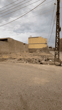 قطعه البيع ٢٠٠ متر راكن ع سياحي يم مجمع شاكر القديم حالين مستشفى ***********
