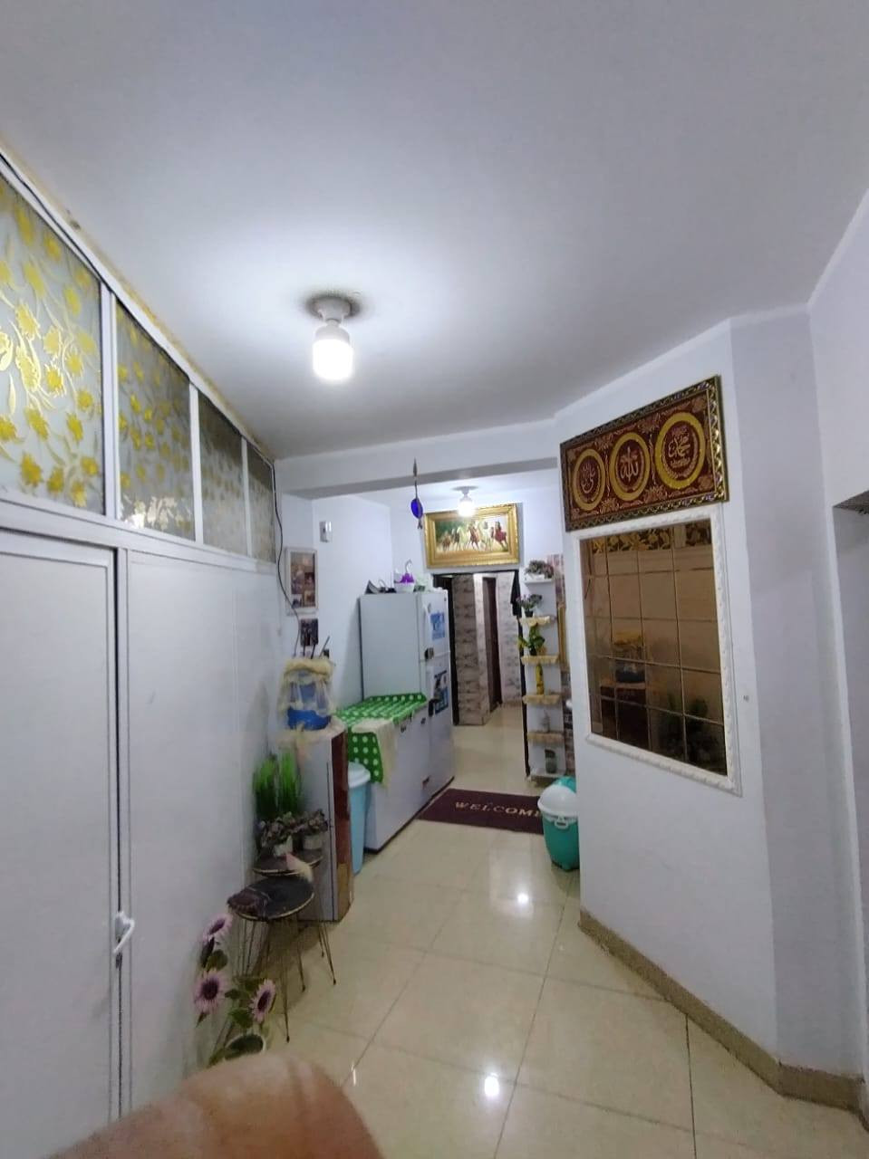 شقه فئهB 
عماره B16 شقه رقم 5 طابق اول
مساحه 150 متر
3 غرف 
صاله استقبال 
2 صحيات 
مطبخ حار وبارد 
مدخل وممر كبير 
نظيفه وجديده
السعر 76 مليون
للاستفسار ***********
