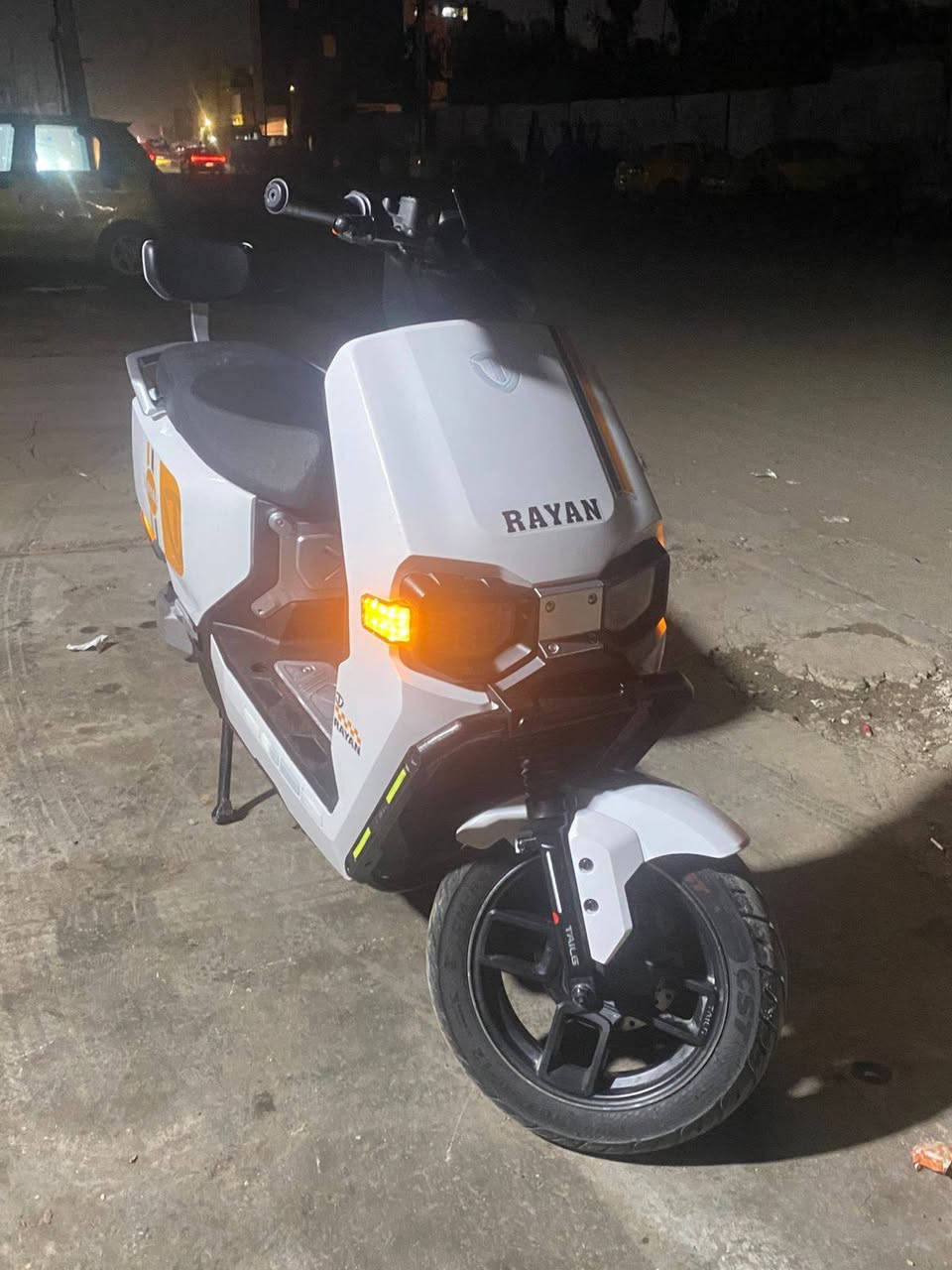 بغداد الشيخ عمر
سلام عليكم دراجه شحن 🔋
نضيفه صلي شهرين من منزلها
حلوه شخط مابيها 
العموان بغداد الشيخ عمر 
استفسار خاص ***********
@الجميع
