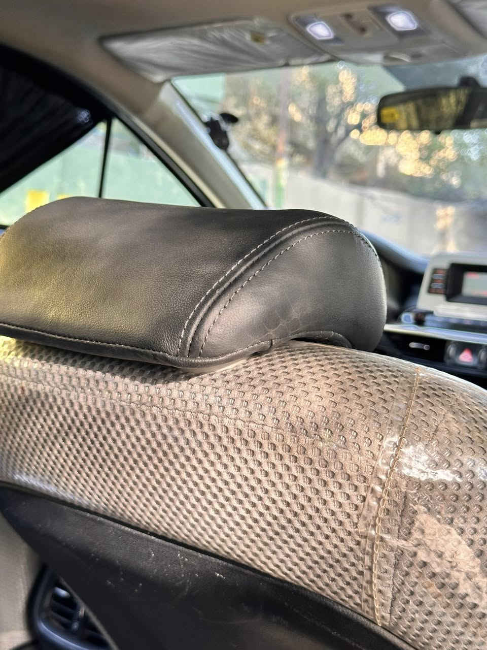 سلام عليكم 
زوج تجاوي جلد اسود طك الكارتون 
مكاني النجف 
*********** متوفر واتساب 
توصيل موجود جميع المحافظات
