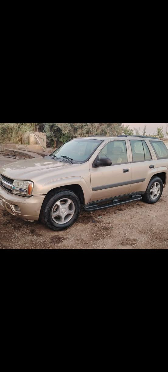 سلام عليكم
سياره بلايزر
موديل 2005. محرك 5200
كير ومكينه على البلاد
داخل عسلي مدوشمه كلش حلوه
تبريد ثلج وتدفئه
شرط فحص السونار
تخم تاير
سياره بسمي رقم انكليزي هزه جديده
سنويه جديده 2028 رقم صلاح الدين
ماكو اي غرامات عنوان سياره ديالى بعقوبه 
سعر 95وبيه مجال 
للتواصل  ***********
