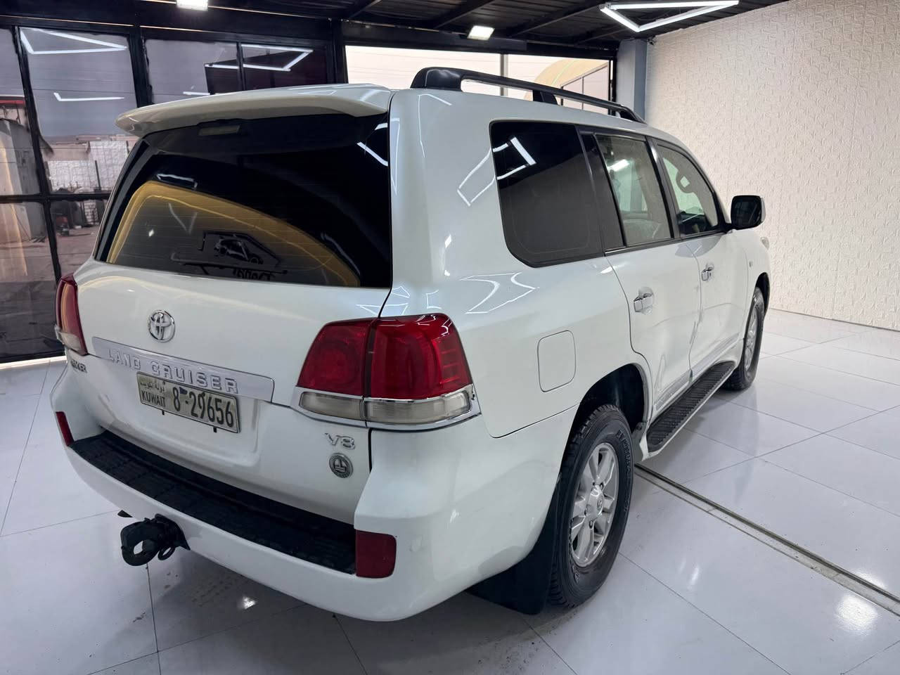 تةنها ١٨٧ وةرةقة 😱 

وةنةوشة ٢٠٠٨ بي بوياغ يةك پةلةي كارتة ٨ پستني فول فولة
علوجة سةيارةكة (ادوات_بدون رقم) زةمان دوبةية گيرو مةكينةي بةشةرتة ١٧٠ هةزار روشتووة مةكينةي نةكرايتةوة هةموو گياني وةك شةريكة ماوة ٤ تاية و ويلي لؤكي لةژيرة سةيارةكة نموونةية لة جواني 

سعري// ١٨٧ وةرةقة
شوين// كؤية 
*********** كويسينجاك, أربيل
