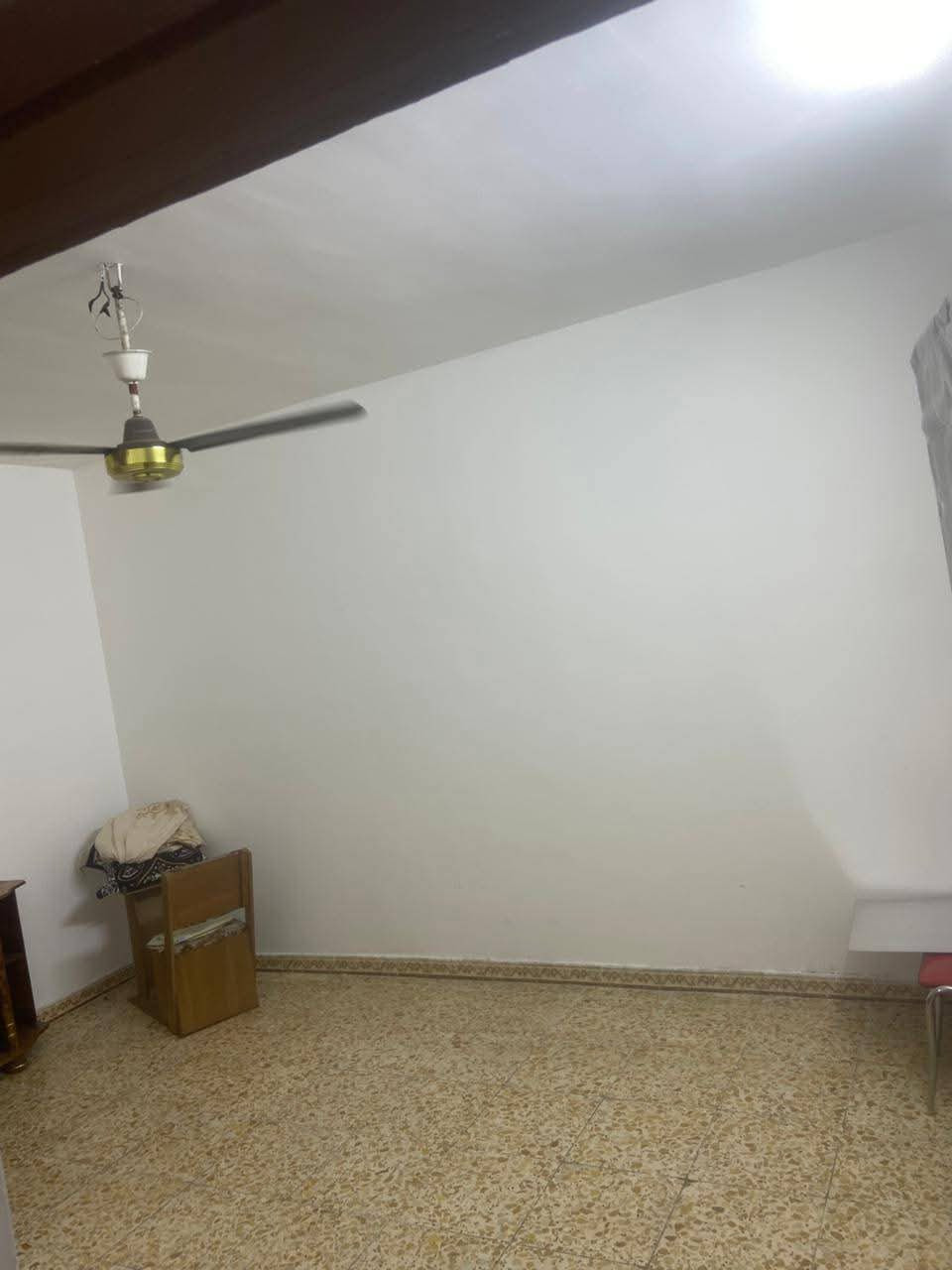 للبيع 100 متر  صاله مطبخ هول حمام منور وغرفه وفوك غرفتين سندويج وحولي جبير شغل درجه اولى 
زراعي ملك صرف سند 25 
الدوره مقابيل حي الصحه شارع الزيتون 
السعر  92    وبي مجال 
الاستفسار الاتصال  ***********
