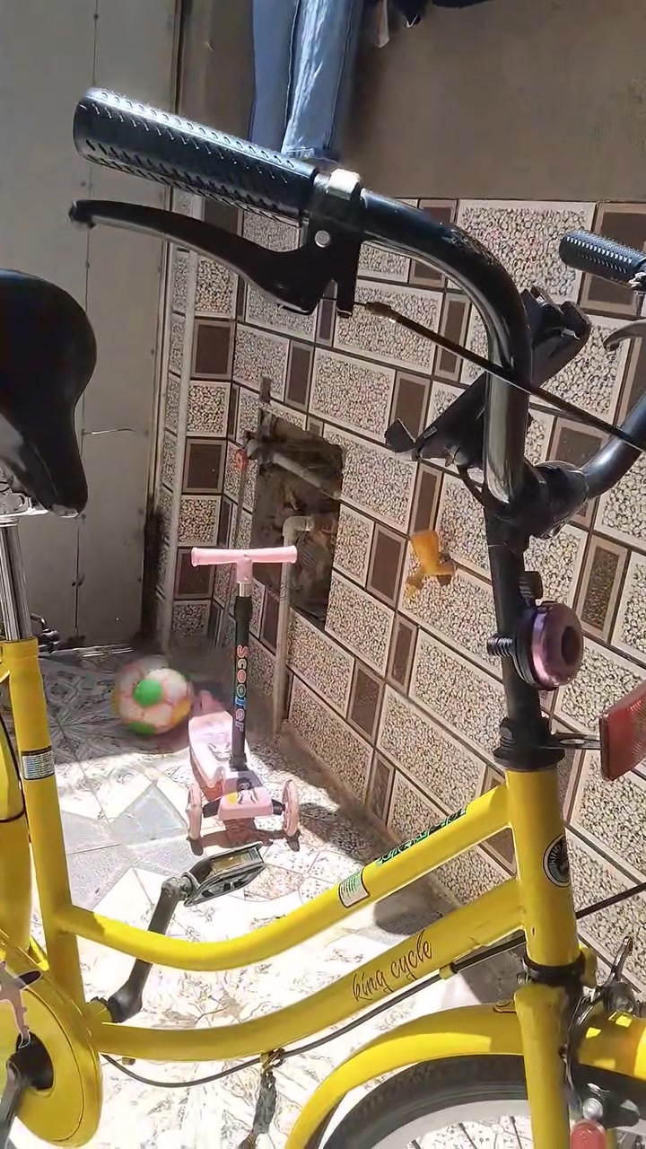 سلام عليكم بيسكل للبيع نضيفة مجنبز لسعر 120 وبي مجال


**إذا كنت صاحب هذا الإعلان وتريد حذفه لأي سبب، رجاءا أرسل رسالة إلى الدعم الفني**
