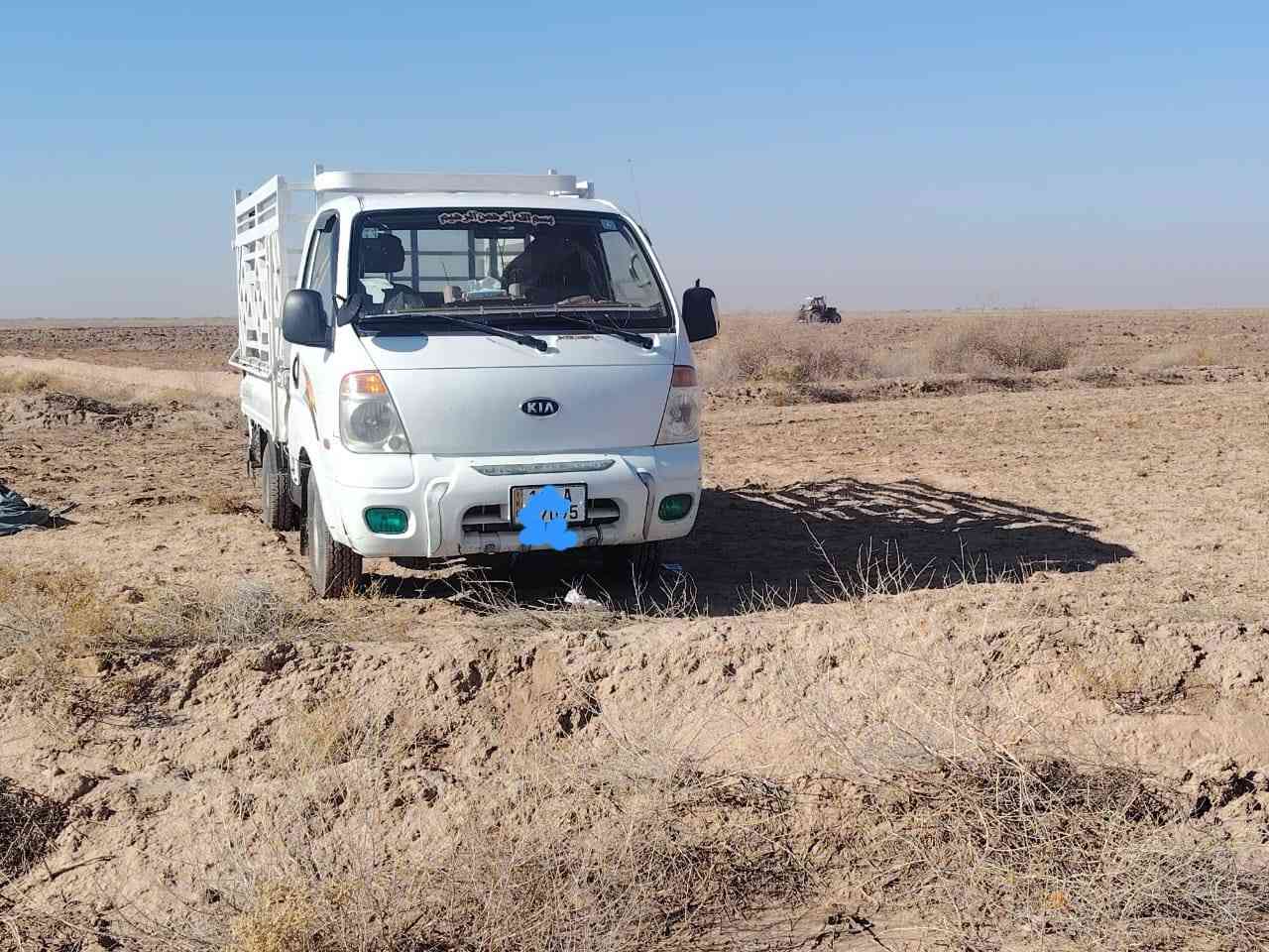 كيا حمل رقم بغداد انكليزي موديل 2008 كفاله عامه محرك 3000 الاتصال ***********
