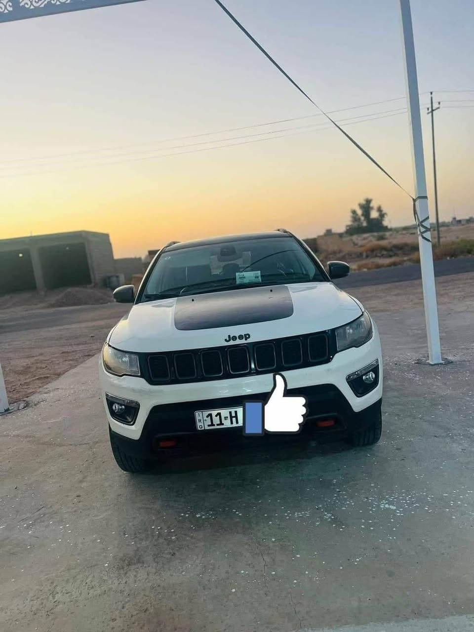 السلام عليكم ورحمة الله وبركاته 
للبيع
جيب كومباس موديل 2018
رقم بغداد انكليزي
حره بأسمي
تحكم ستيرن
تبريد قطعتين
تشغيل عن بعد
المواصفات هوي بيها
ضربتها موضحه ب السونار 
وبيها جكه ب الباب الخلفي ترجع بارد
السعر 110
المكان فلوجه
للاستفسار ***********
تجي تشوف بعينك وتقتنع اتفقنا تاخذها وتروح
