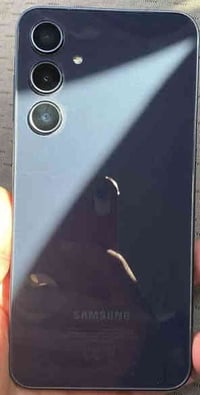 سامسونج a35 نظيف جدا ملحقات كاملة 256 جيجا سعرهه250 فقط بيع مكاني بغدا...