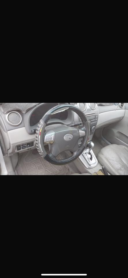 سياره للبيع نوع بي واي دي جي ثري
موديل٢٠١٣ بغداد بأسمي سنويه لغايه شهر آذار ٢٠٢٦
صدر السيارة جيد وكذالك الكير 
المحرك عطله لاسيتك والف 
للاستفسار ***********
العنوان بغداد
السعر ٤٣ ورقه قابل للتفاوض
