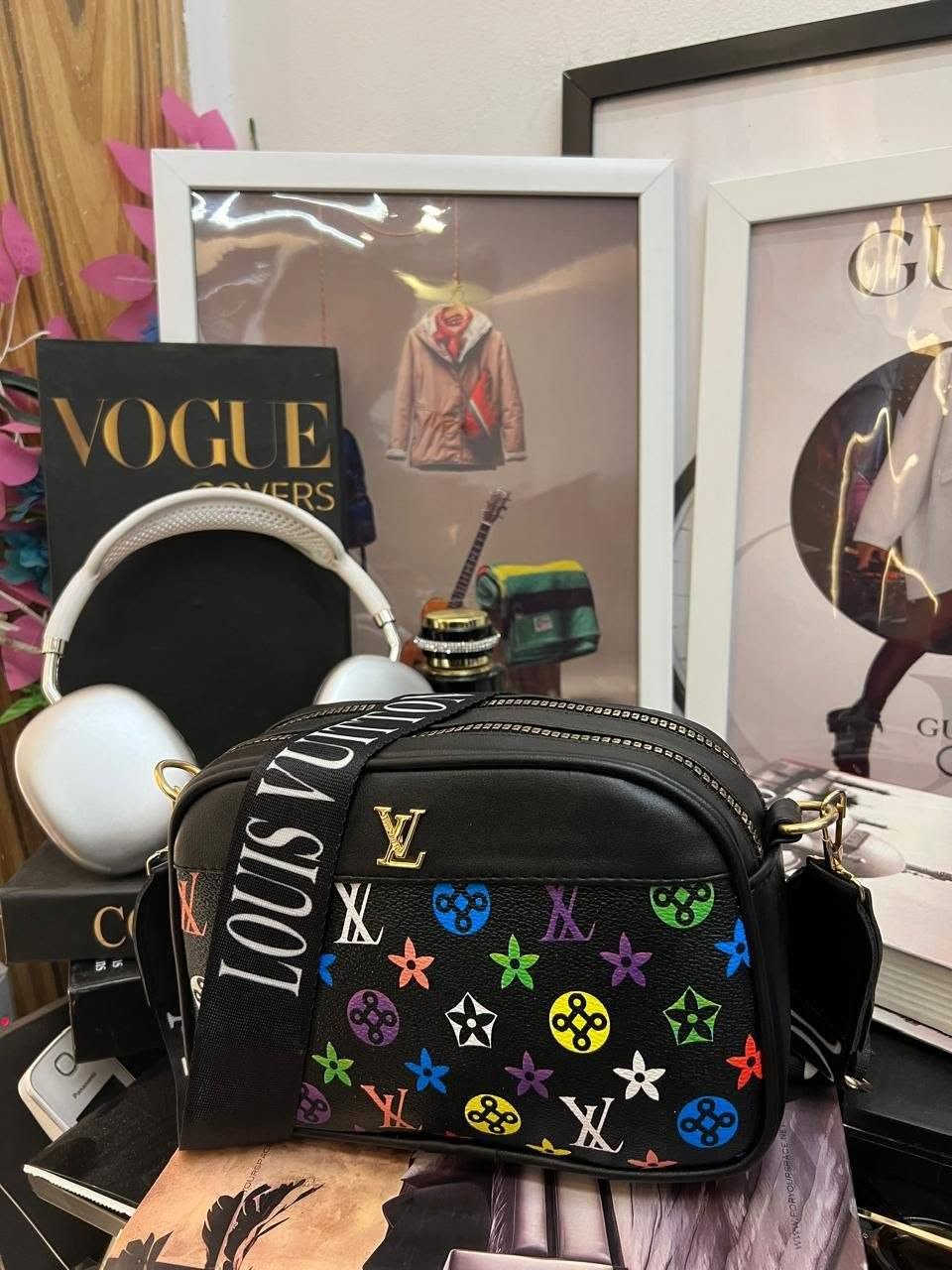 شنطه كروس مركات LV
2سوسته علويه 
يد كروس مستورده
Size22*15


**إذا كنت صاحب هذا الإعلان وتريد حذفه لأي سبب، رجاءا أرسل رسالة إلى الدعم الفني**