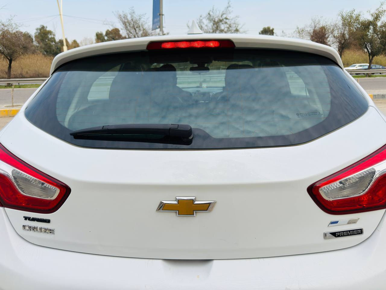 شوفرليت كروز 2018 بريمير
بدون حادث بدون ايرباك 
فقط سرقة بوند واربع تايرات 
مواصفات فول عدا فتحة سقف 
تشغيل عن بعد 
كشنات جلد داخل اسود بلكامل 
كشنات تدفية تبريد سترين تدفئة 
سيارة ماتصرف عليها دينار 
مسويلها ادامة كاملة 
حتى دهن الكير مبدلة جديد 
رقم اربيل جديد سنوية جديدة 
باسمي كابون بانزين بيها 
للبيع او معارضة حسب القناعة 
مكانها موصل الجانب الايمن 

السعر 98 وبيها مجال للطيبين 

***********

***********
