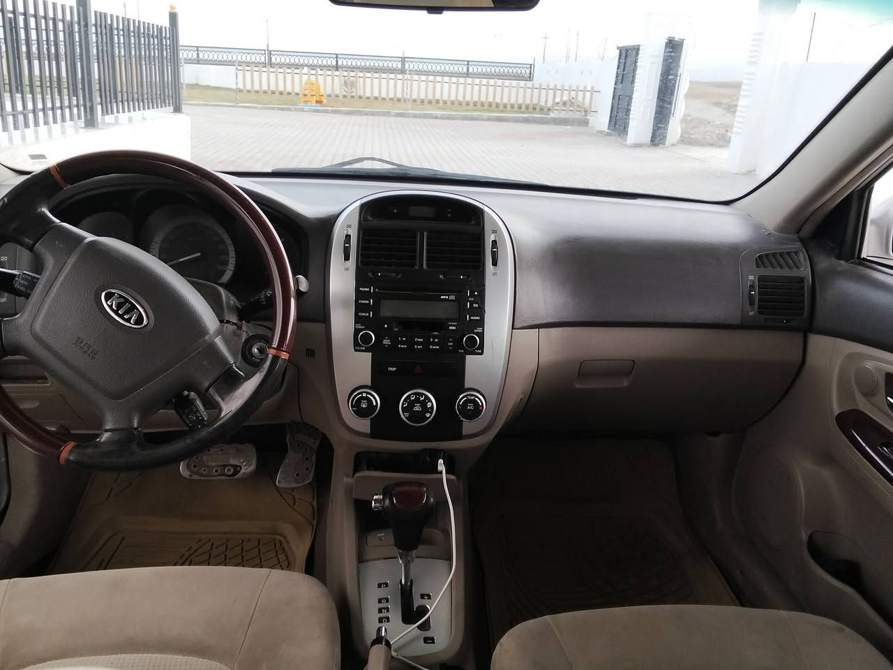 للبيع كيا سيراتو مكصوص مامسجل كير محرك شرط صدر نص عمر تبريد تدفا شرط السعر 34 وبيها  ويرهم مراوس اب اي سياره مكصوص ***********
