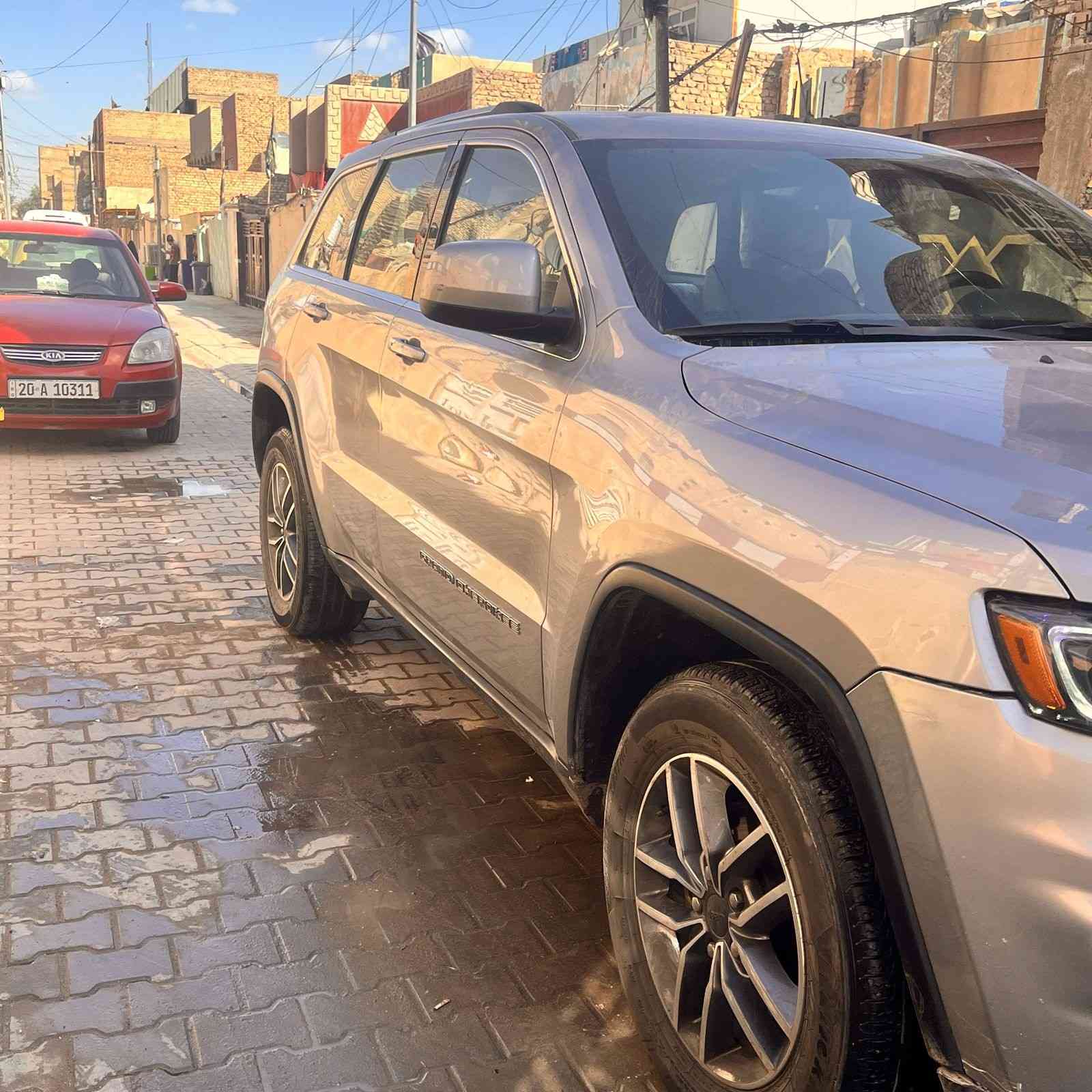 سلام عليكم
جيب شيروكي مديل 20
وارد أمريكي
نص فول
كرسي كهرباء
رادار
تتوقف ذاتي
مانع انزلاق
تحديد مسار
كشنات جلد
مكاني بغداد شعله ***********
سعر 200
