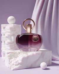 أفنان سوبريماسي بيربل 🥰  عطرٌ ساحرٌ وجذابٌ، يفوح منه عبقٌ أنثويٌّ آسرٌ...