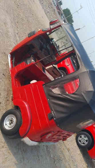 تكتك17 للبيع اوراق تكفلك لترقيم تكتك جاهز مناقصه شي كبل لشارع رايده ب
3500وبيه مجال قليل مكاني واسط قضاء الصويره 
***********
