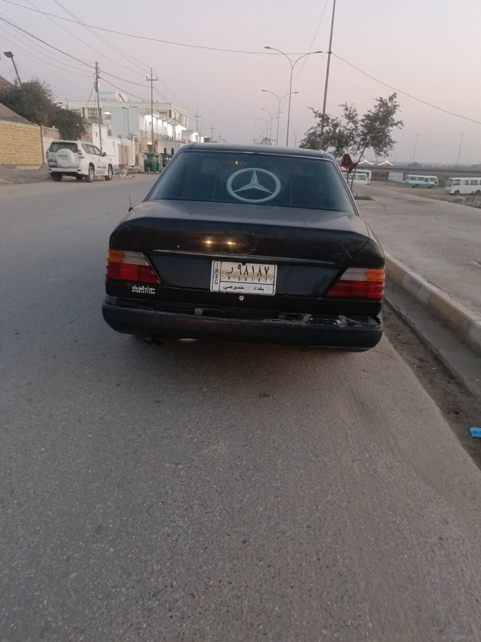 اخوان اقر المنشور ل الاخير قبل لا تتصل او تراسل
مارسدس دب موديل ٩٠ بسمي سنويته تسقط ل ٢٩ رقم بغداد مشروع وطني
قواعد دبلات سليمات ولا قطره لحيم مكفوله من الكص والضربه 
السياره غرفه جديده مشدوده كامله مع ابسط التفاصيل مع عوازل صوت وحراره 
كهرباء عامه شغاله 
حداديه امامي وخلفي جديده
تخم تاير  جديد
كامره بك مع شاشه 
دعاميه امامي جديده مع نيكل 
مكينه وكير ثنين ونص ديكو
اكسل مطابق  بالكارتون  لا تنقيص ولا تبخير 
ترايك من بغداد للبصره 
السياره ناقصه صبغ عام جارده ودعاميه خلفيه  فقط 
مكانه ذي قار / قضاء الرفاعي 
***********
السياره احلى من الصور بعد
سعره ٦٠ وبيه مجال بسيط حك الجيه
