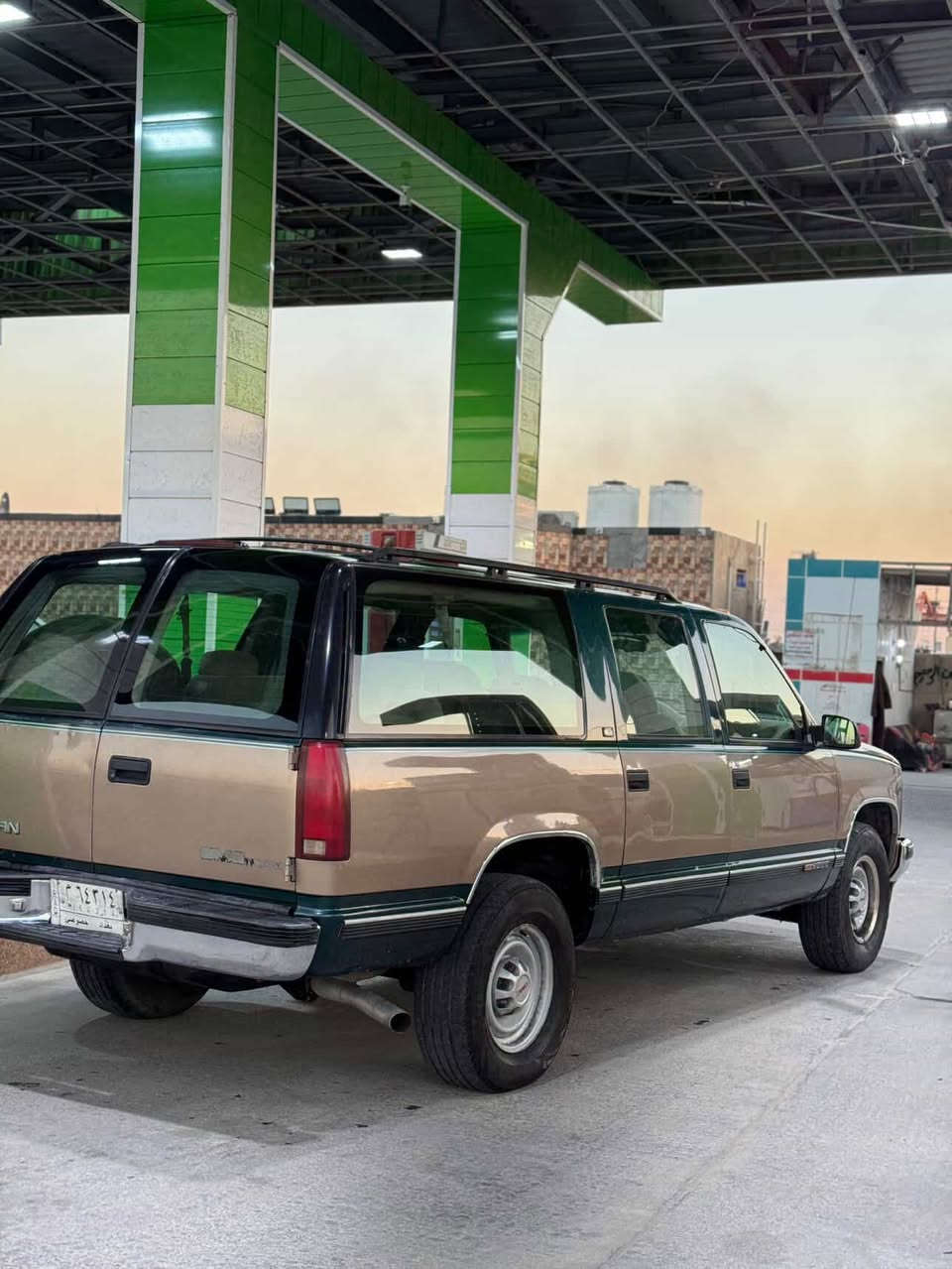 سلام وعليكم بهبهان للبيع رقم بغداد سنويه منتهيه سياره جديده كلش نضيفه الف ماذب عليها برغي ما ناقصها بيها جراد بالبنيد خفيف دواخل جدد العنوان بصره الزبير السعر 78 وبيها مجال قليل لشراي رقم الهاتف ***********
