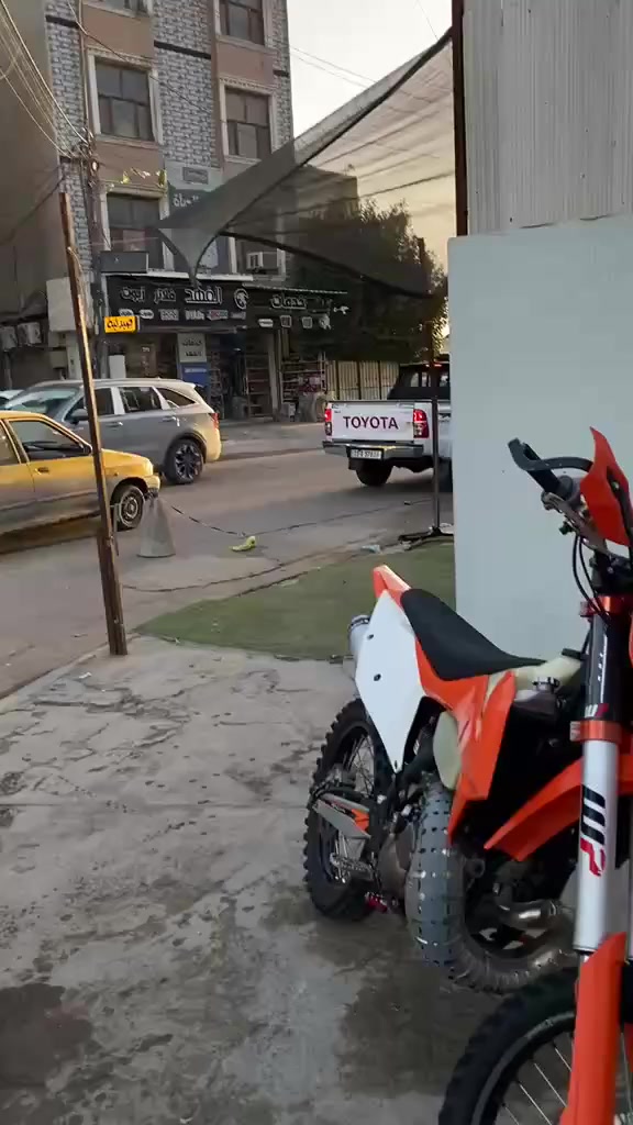 السلام وعليكم للبيع
قفاز كي تي إم خبط 

مكينه 300 

ست نمر 

اي نقص ماكو الدراجه بعدهة كلش جديده 

اي ستفسار ***********
