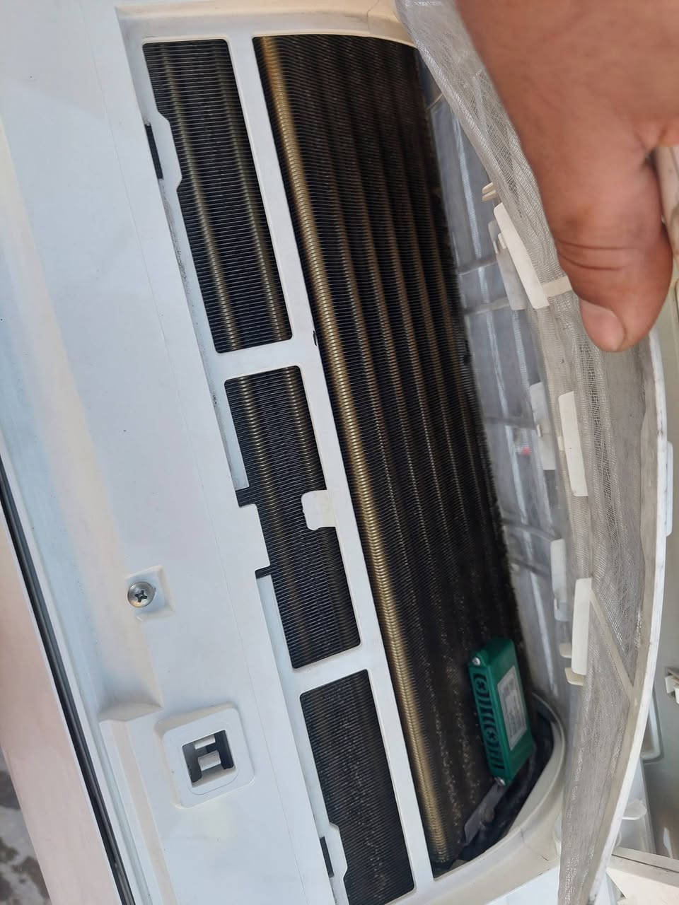 سلام عليكم سبلت توسوت طن ونص انفيرتر  غاز R410 مقفول كامل مكمل سعر 450 الف عنوان المشتل شارع المعلمين *********** ويوجد توصيل 🚚
