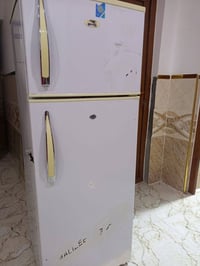 ثلاجة للبيع شغال 07509569372