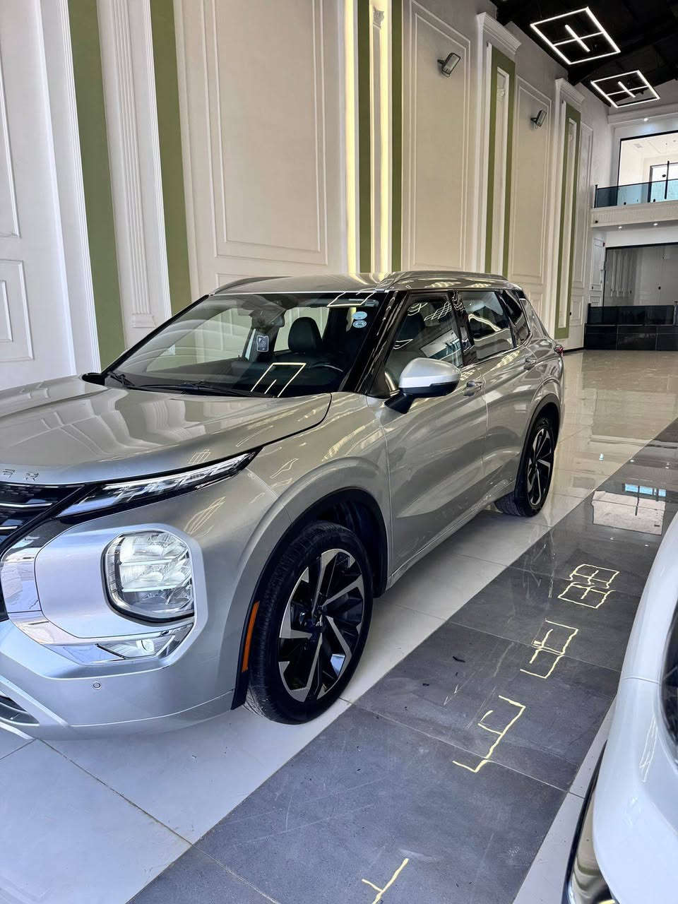 💥Mitsubishi Outlander💥
🔺️مۆدیل : 2022 ✔️

🔺️بۆیاغ : یەک چاملغ ، بێ ناوگرتن ✔️

🔺️ئێڕباگ : نەتەقیە✔️

🔺️مواسەفات : SEL SPECIAL EDITION  فوول مواسەفات ✔️

🔺️نرخ : 213$ 💵

🔺️ژمارەی تەلەفۆن : 
***********

