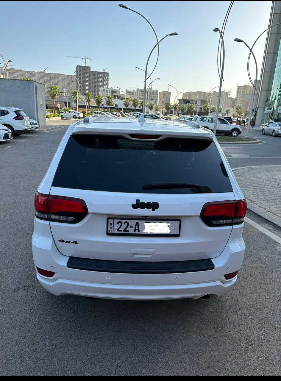 Jeep Grand Cherokee 2020 Black top
ماشية٨٤٠٠٠ كم
 تشغيل بصمة
كاميرا 
تشغيل عن بعد
 کوشنی شامۆ و جلدە/ كشنات كنتارة وجلد
صندوق كهرباء/ سندوق کارەباییە
رادار
ستيرن تدفئة / سوکان گەرم
نقطة عمياء
مكينة ٦ سلندر و ٣٦٠٠ على وضع وكالة
سيارة بها جاملغ صبغ وشوية من بونيت  بس بدون دواخل و اير باك ما طاق/ ئۆتۆمبێلەکە چاملغ و کەمێک بۆنیتی سوبغە بەس بێ ئەوەی ناوەوەی گرت بێت و 
پەرەشوتی نەتەقیوە.
نرخی 295 وەرەقە
سعرها 295 ورقة
تلفون
***********
