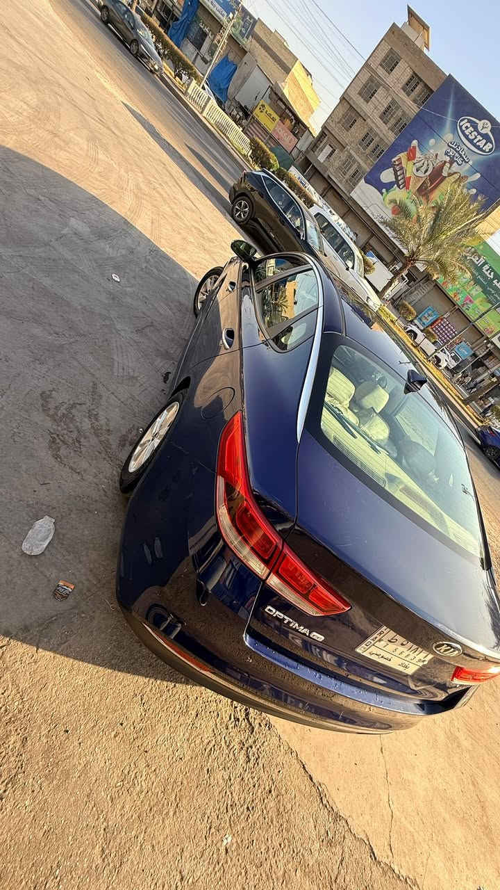 كيا اوبتما 2018 وارد امريكي 
محرك2400GDI
سيارة ماشية 61   ميل 
تبريد  ثلج 
كير محرك مكفولات 
سعر سيارة 125
مكان شارع فلسطين 
***********
سونر سيارة بل منشور
