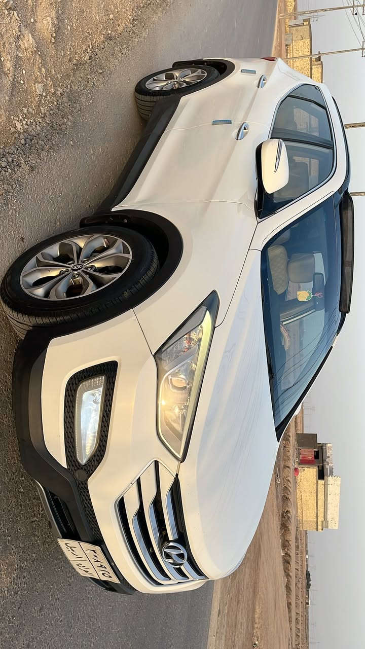 السلام عليكم سنتافي 2013 خليجي رقم أربيل بأسم كردي تريد وكاله تريد تحويل حاضر السياره مكفوله كفاله عامه بيه باردات ثنين فقط والباقي كفاله السياره فول مواصفات 
مكينه 2400 وكير بلكارتون تبريد ثلج حداده  تخم تاير جدد مواصفات بنوراما تبريد 3 قطع 7 راكب  شاشه كامره تحكم ستيرن أشاره بلمرئي حساسات السياره جاهزه مابيه اي نقص السعر 138 العنوان البصره شط العرب 
***********
