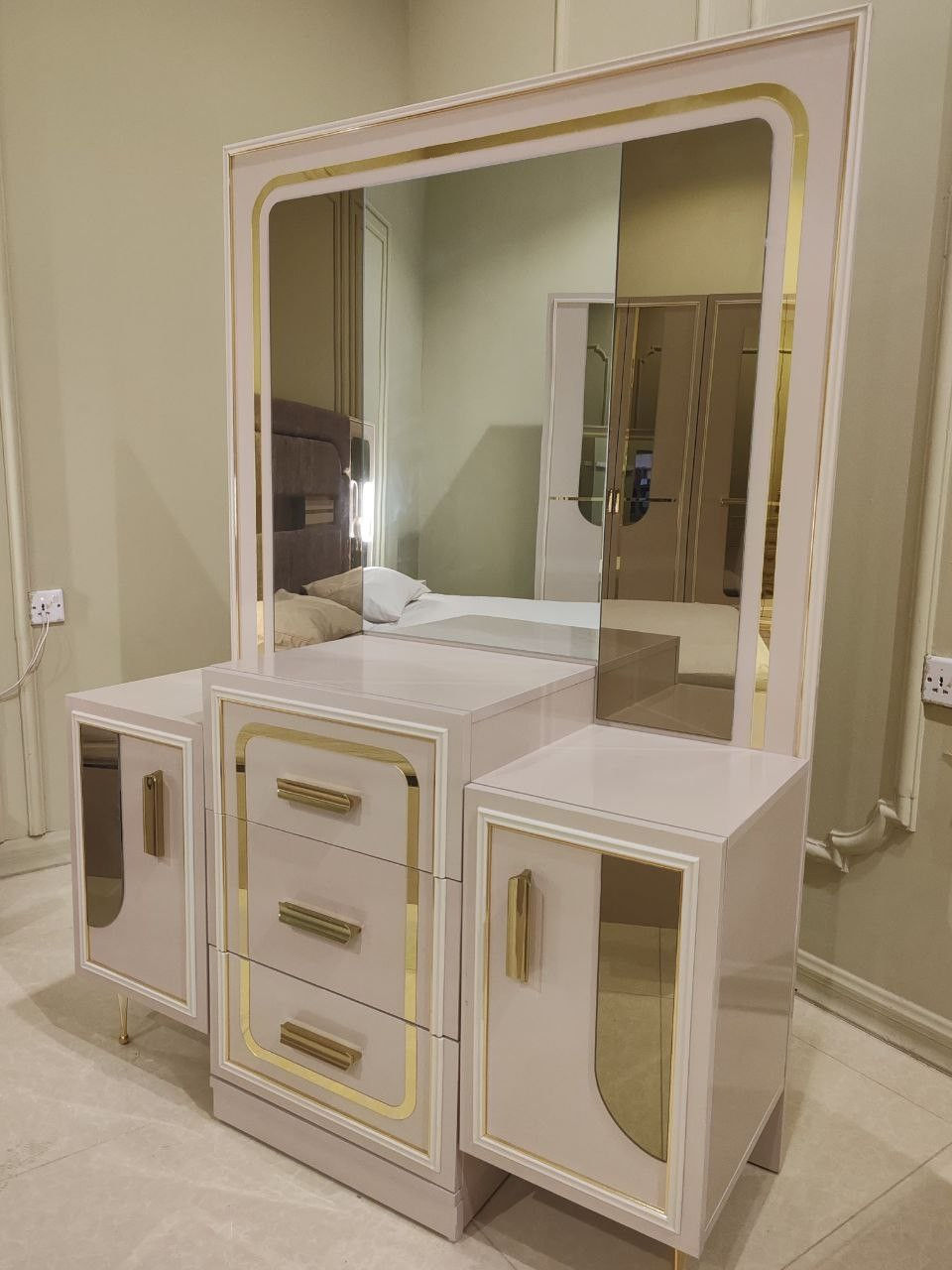 وصول غرفة نوم كلاسك ابواب 10 قطع معمل اصلي درجة اولى📢
نفس الصورة بالضبط💯

برغي وجوي حديد

سرير جك خزان 

انارة ذاتية ثلاث الوان

نرمايد هيدروليك 

سكك ثلاث مراحل  

نقوش بروفيل درجة اولى 

متوفرة بلون كبتشينو✅

قياس الكنتور مع الملحق 340سم ✅

 

السعر مليون و  550 الف 

للحجز والاستفسار مراسلة الصفحة على الخاص 

https://www.facebook.com/share/g/1Feu9LK3kJ/

https://www.tiktok.com/@seenst00r?_r=1&_t=ZS-943Eqs82caK

https://m.me/j/AbbpZqbY2ZGIpLk8/


**إذا كنت صاحب هذا الإعلان وتريد حذفه لأي سبب، رجاءا أرسل رسالة إلى الدعم الفني**