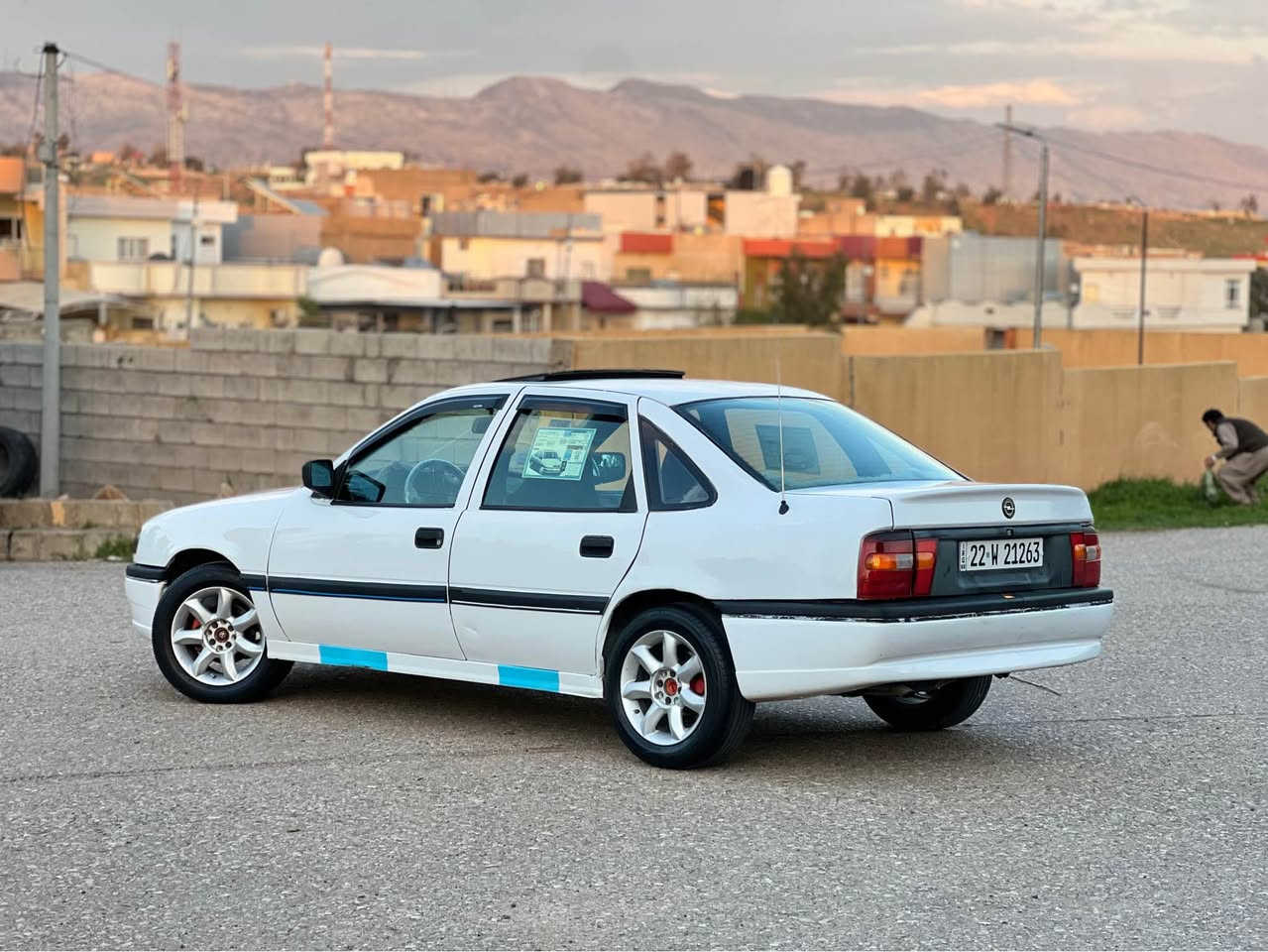 ئۆپل ڤیکترا مکینە 20ئیفرۆ کپس  مۆدیل 93 سەنەوی نزیک 2031تازەیە هەزەی تازەیە چوارتایی لۆکی لەسەرە دوو جام کارەبا سلایت  گەرمی کارەبایی ناوگیج هەمووی ئیش دەکاو بەشەرتە خایسو دەعمو لیدراونیە پیشوپشتی کپسە تکسی بوە کراوتەوە خسوسی  گیرومکینەو بەشەرت تحویل بناوکردن غرامە بەشەرتە سعری 34گەلاو مجالیکی برایانە 
***********
سپاس ئەدمینی گول Aşkale, Erzurum
