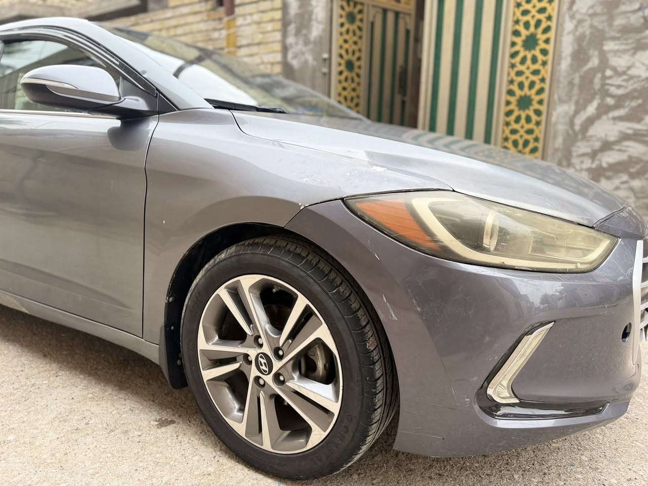 السلام عليكم النترا ٢٠١٧ فول عدا الفتحة امريكي سنويه ساقطة بدون ايرباك وكشر السيارة واضح بل صور  (جاهزة من تبريد وصدر) بغداد بوب شام 
***********
