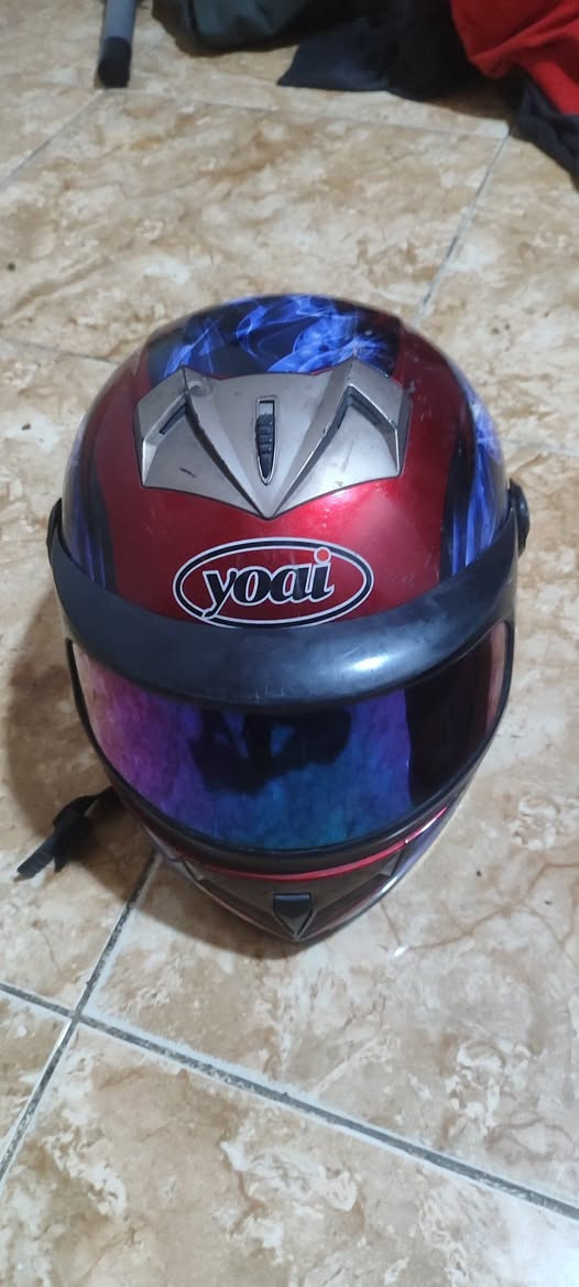 مطرية بعشرة الاف مقاس كبير لتواصل ***********

اربع خوذ للبيع
