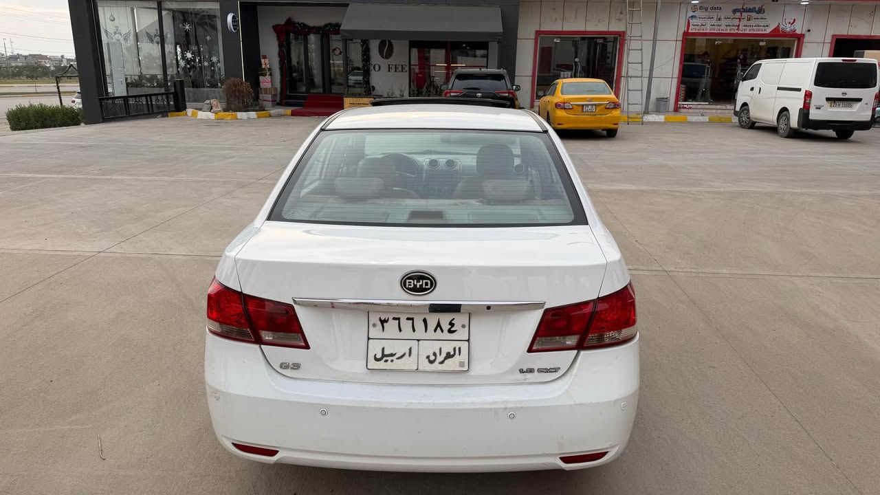سلام عليكم 
(BYD G3) 2014
كير اوتماتيك
سياره بدون ضربه بدون صبغ
كير محرك بلاد شرط مامفتوح
موصفات معروفة:-
-حساسات 
-تحكمات ستيرن
-كشنات جلد
-فتحه سقف
رقم أربيل مكان السياره كركوك شرط التحويل والغرامات
والسعر 67 وبي مجال بسيييط 
للتواصل : ‭0770 857 2684‬ كركوك, العراق

