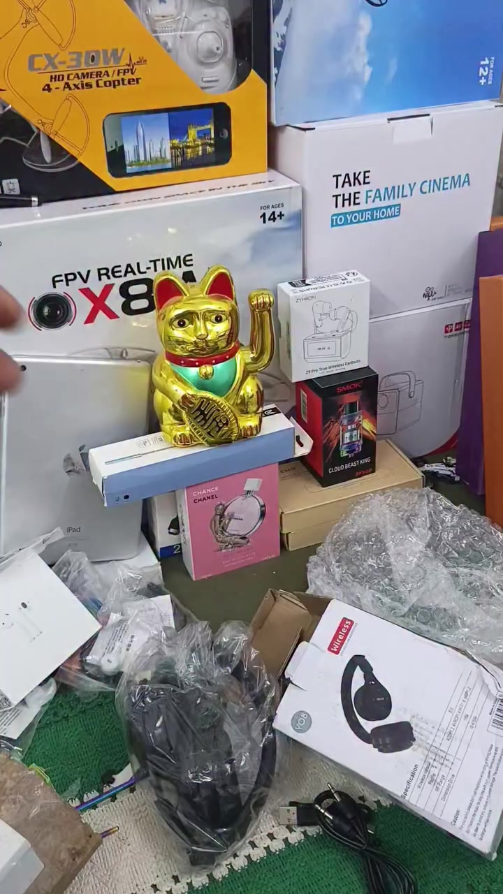 #مباع
هيدفون بلوتوث و اواكس ورام 

الاعتماد واتساب *********** 
او عن طريق الرابط الواتساب اسفل الفديو 🙏
