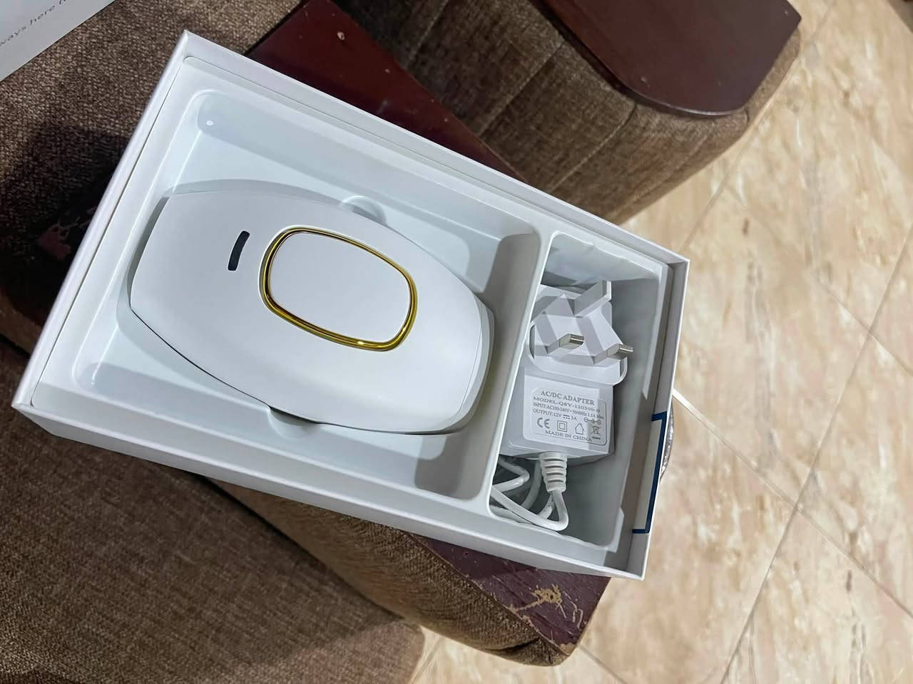 سلام عليكم 
جهاز ليزر للشعر (نسائي)
الجهاز نظيف ومستخدم مرتين فقط 
هذا الجهاز ب 80 الف قفل 
عنوان/الكرامة شارع الضريبة 
***********
