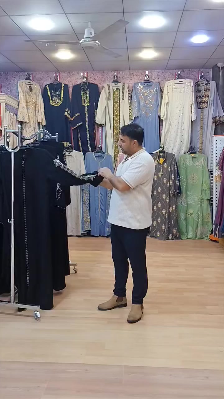 جوانترين موديلات  هاتوه بشنكاى دوبه ى

 ناو نيشان كه لار جادى اندازياران نيزك ترافكلايت بنجا مال.*********** 

اجمل واروع الموديلات الجديدة في ازياء دبي للألبسة النسائية 
كلار شارع اندزياران قرب ترفكلايت 
لدينا توصيل لجميع المحافظات ***********
