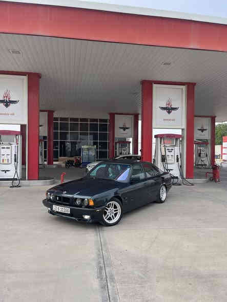 🚦🚧السلام عليكم 🚧   
BMW-525Ai اصل 
سعر(76)بي مجال
مكينه 6سلندر جديده✈️
كير اوتو✈️ طياره
السياره فول مواصفات 🌪
موديل 1994اصل بليته وسنويه 🧾
رقم اربيل دولي ✈️وكاله اوتحويل مضمون ✈️
اللون زيتوني🔮صبغه جديده 🌖جماليه فقط 🌀
جديد كامل لايت سوارات دخاني زنون اصلي 🌓
 كشنات جلد هيتر اسود نضيف  ✈️
تنته دشبول خلفي جديد
 4جامات كهرباء  ✈️
تخم سماعات سيدي جديد 
ABSشغال ⭐️✈️
السياره مكفوله فقط صبغ عام جمالة🔴
حداديه اماميه+ خلفيه جديده بل كامل لا نضوح ولاتنقيص 🌨
تبريد ثلج قطعتين❄️🧊
منضومت بانزين بل كامل جديده ⛽️من فيتبم الى كلاص الى بخاخات الى بلكات ⛽️تخم ويل حاويه
وبي تخم تايرجديد Mحجم18+ باتري جديد 💫السياره مصروف عليه هواي

اني مكلف بالنشر خابر صاحب السياره
***********
