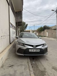 تويوتا كامري ٢٠٢٣ مواصفات :- LE المعروفة   كشن السايق كهربائي  رادار ا...