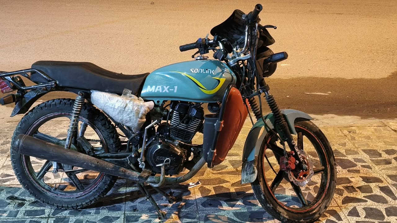 السلام عليكم
شاينك 24 / 5 گير
مكينه مكفولة دراجة نضيفة ماشية 16 الف مابيها اي مشكلة كهربائياتها شغالة 
الدراجة ما مشتغلة دلفري مجرد اروح بيها للدوام وارجع
دراجة كاملة مكملة بيها نقوصات جدا تافهة
625 بيها مجال قليل
سبب البيع طالب سادس ومحتاج الفلوس
***********
موجود واتساب
بغداد الدولعي
