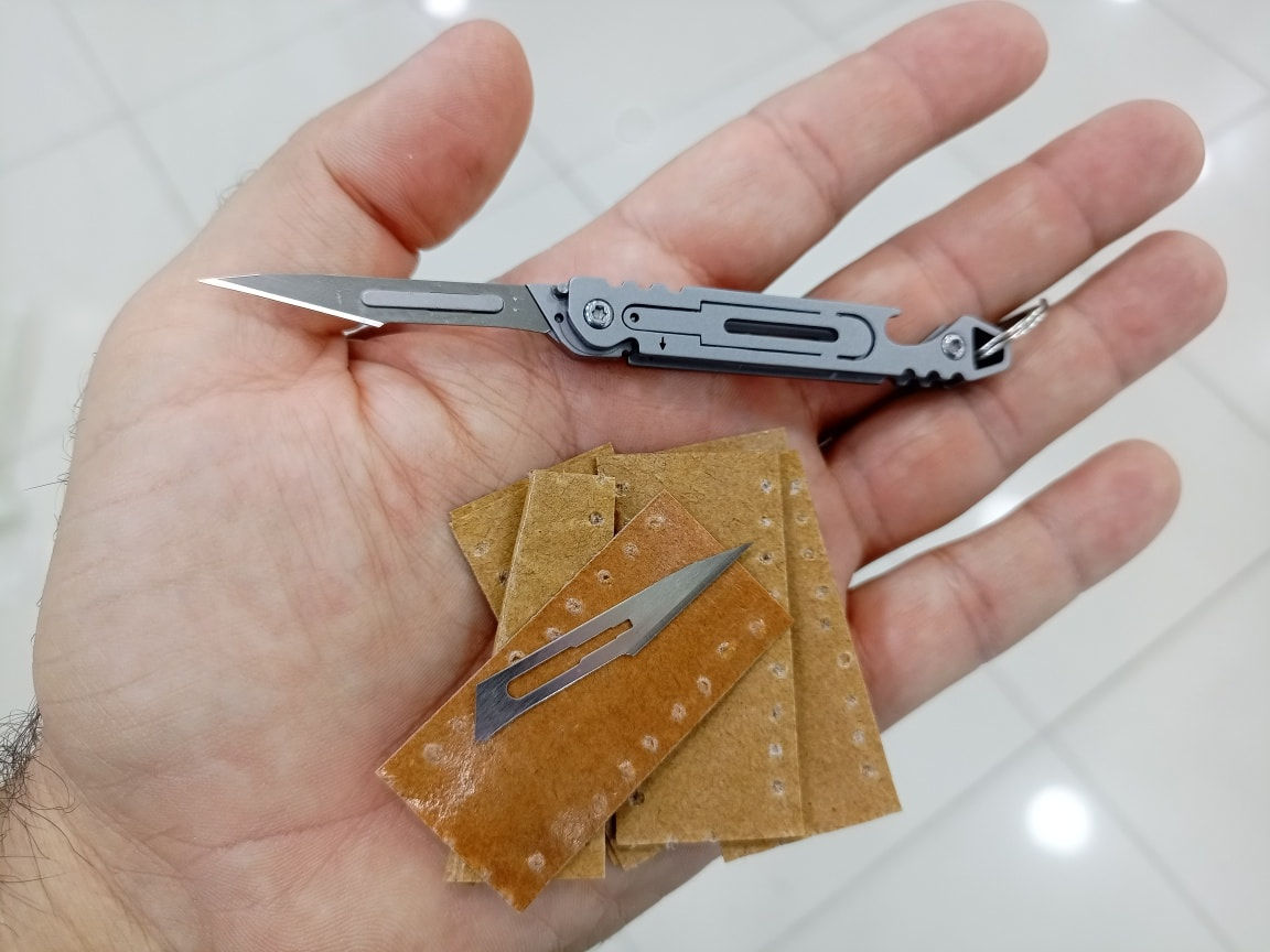 كود 24472
كتر موس حجم صغيرة (عمليات) تجي معاه 10 موس احتياط كوالتي ممتازة.
سعر: 6 الف 

للاستفسار راسلنا على ماسنجر أو واتس اب 
***********
***********
متوفر توصيل لكافة العراق 5 آلاف
