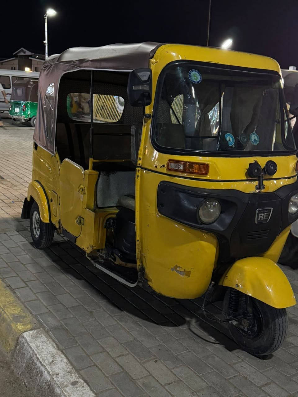 21 مرقم شهر 4 مكينة شاركها ومجفتها والكشر مثل ما موضح بالصور السعر 5500 
*********** مكاني بغداد الحسينية الراشدية
