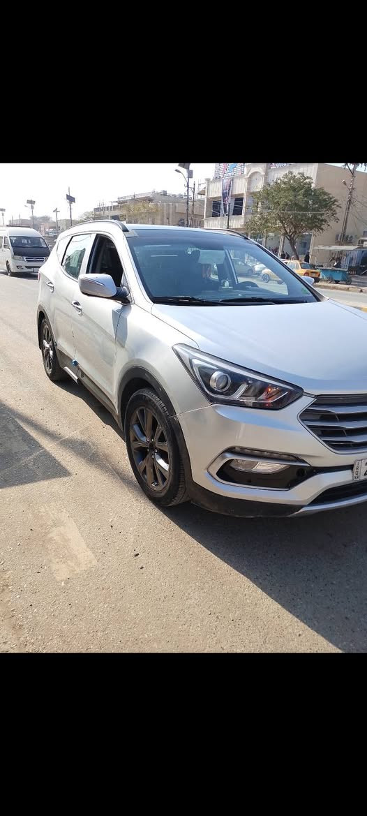 سلام عليكم بيع سنتافيا فول مواصفات موديل 17 رقم اربيل مكينه تيربل حادثها بنيد وجاملغ بدون تبديل داخلها جلد  سعرها 140 وبيها مجال حك جيه تحويل ثاني يوم ستفسار ***********
