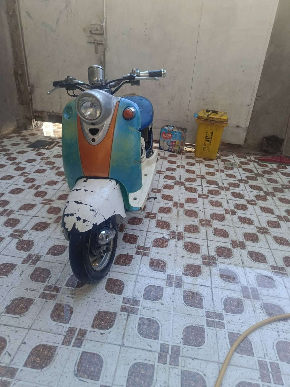 سلام عليكم دراجه كلاسيك 60 الدراجه توني من جفتها بستم وكابريتر خطين جديد و وبوابه جديده وجوين جديد وعضمه جديده واير سكليتر خطين جديد وكتف جديد وجوزه جديده وكلجات جديده الدراجه عوزه بس كفرات وباتري اويل بم يراده تبديل السعر 175وبيه مجال 
الرقم *********** متواجد واتساب
