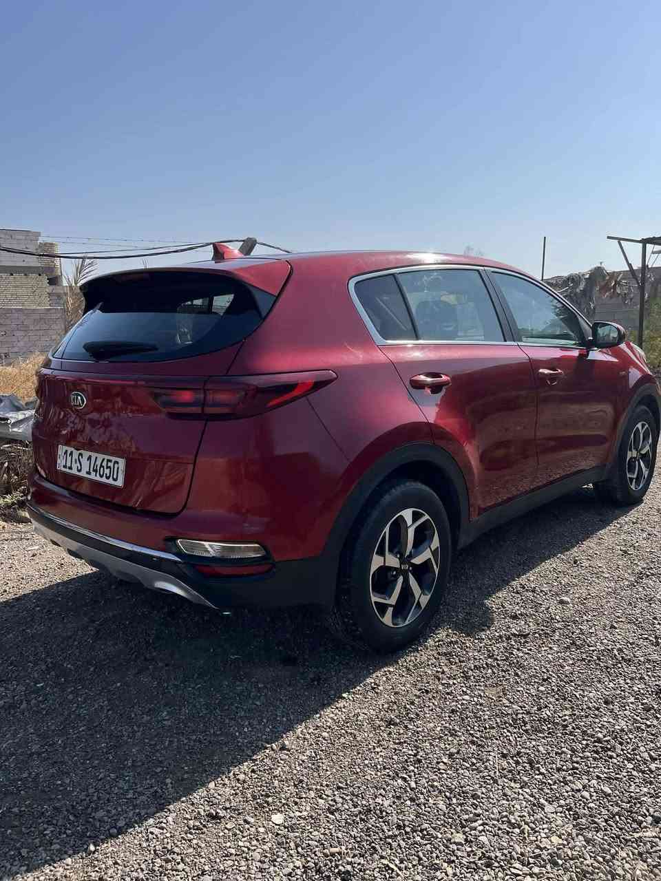 سلام عليكم كيا سبورتج موديل 2022 نص فول سياره حادثه داخل صور بدون دواخل فرويل رقم بغداد رجاء لحد طب خاص ما متواجد على فيس رقم ‏‪***********‬‏ ماشيه 33 الف
