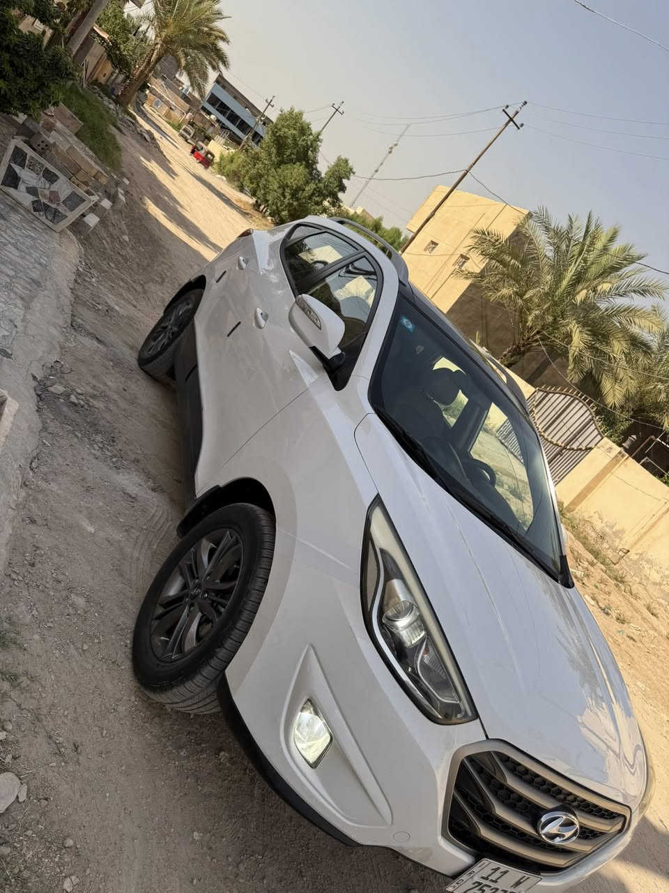 بسم الله الرحمن الرحيم 

هونداي توسان 2015 خليجي فول مواصفات بانوراما ماشيه 139 الف كم حقيقي دك جرس السياره مكفول من الصبغ  بيه 3 مكانات بارد صغار و شخط بل جاملغ الخلفي باقي السياره مكفوله كير ومحرك كفاله السياره رقم بغداد باسمي السياره جديده بمعنى الكلمه سويجات 2 شاشه وكامره خلفيه و كأمره اصليه بل مرايه وتحكمات ستيرن لايت زنون منضومه كامله حتى الكشافات
ويل جبير قطعتين تبريد اشاير بل مري داخل قماش لونين

***********☎️

مكاني بغداد 

السعر 💸 145 ورقه وبيه مجال

