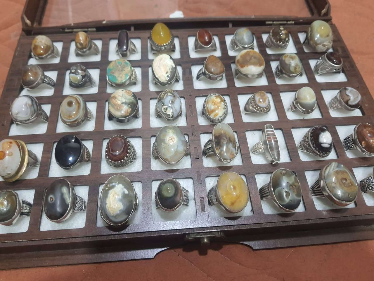 ٤٠ خاتم ابيع شلع على ٣٠ قفل ***********
