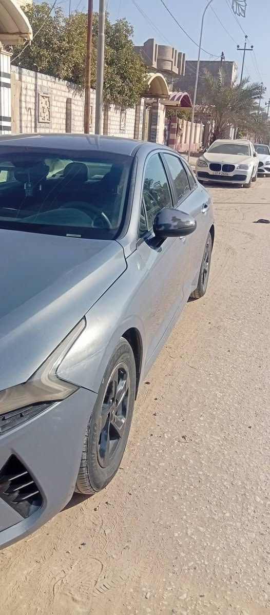 سلام عليكم
( كي فايف K5 )موديل 21 السياره وارد امريكي رقم بغداد تجي بيها مواصفات رادار امامي 

كاميرا خلفيه 

حساسات 

شاشه كبيره 

جام اوتو 

تحكم مرايات كهرباء 

بصمات دخول على الابواب 

تشغيل عن بعد 

انظمة قياده 4 

السياره محرك GDI تيربو طياره حادث السياره قطعتين بنيد مبدل وچاملغ السعر المطلوب 130 وبيها مجال 

أرقام :

***********

***********
