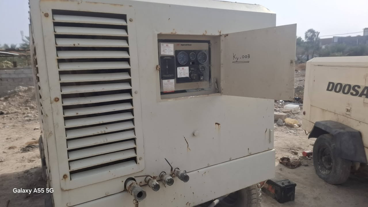 ظاغطه كمبريسر ٩٠٠السعر ٧٥ ورقه الهاتف ***********
