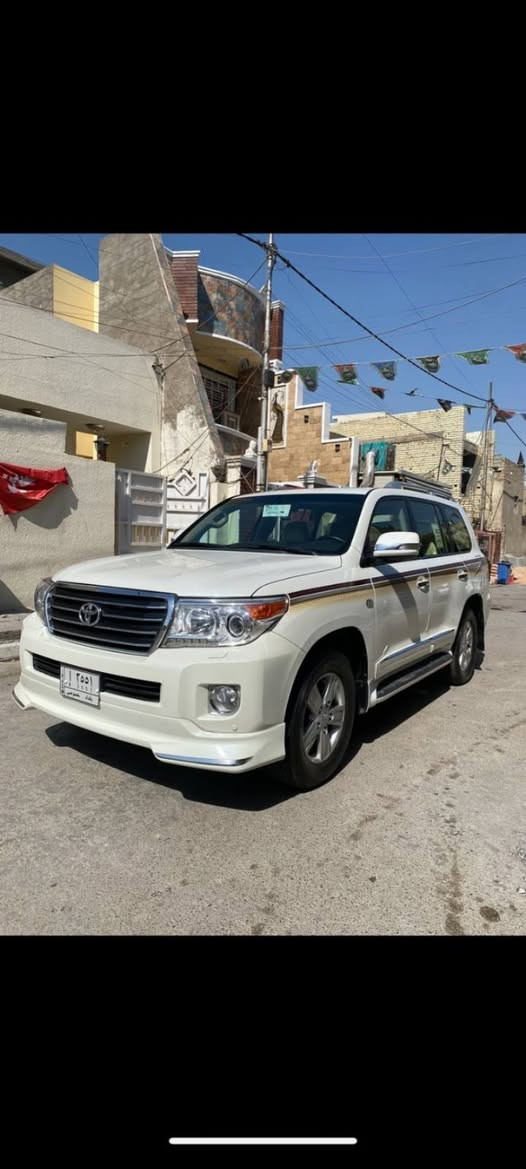 لاندكروز لبيع ٢٠٠٩ سياره مكفوله ماشيه ١٩٠ ألف بسمي رقم مميز مكان السياره كربلاء سياره جديده على ايدي سعر ***********
